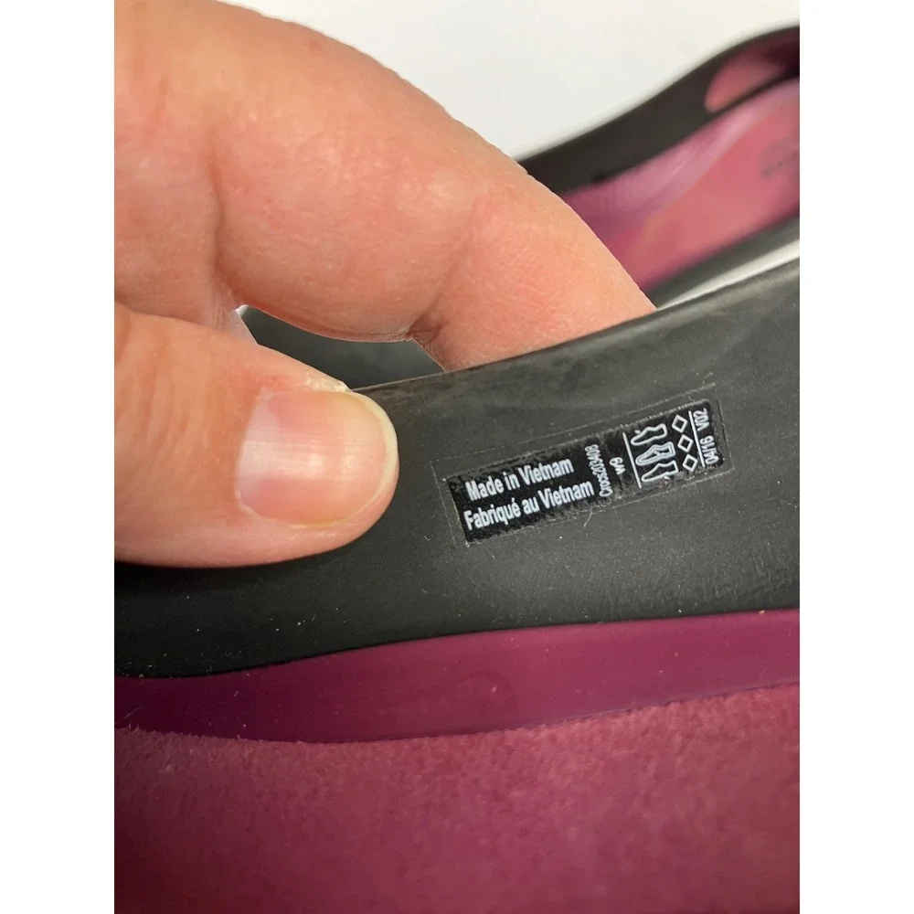 Crocs matte black Lina wedge pumps women's size‎ 9 business casual basics Eva